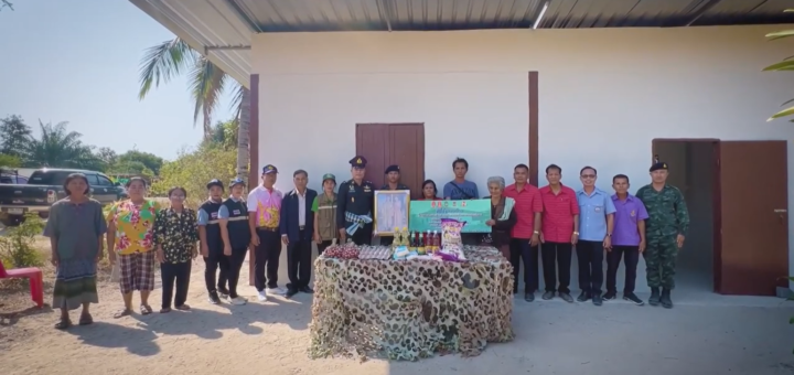 พ.ท.เกษมสัญ ด้วงนิล ผบ.ป.6 พัน.6 ส่งมอบบ้านตามโครงการ 72 บ้านทหารไทยฯ